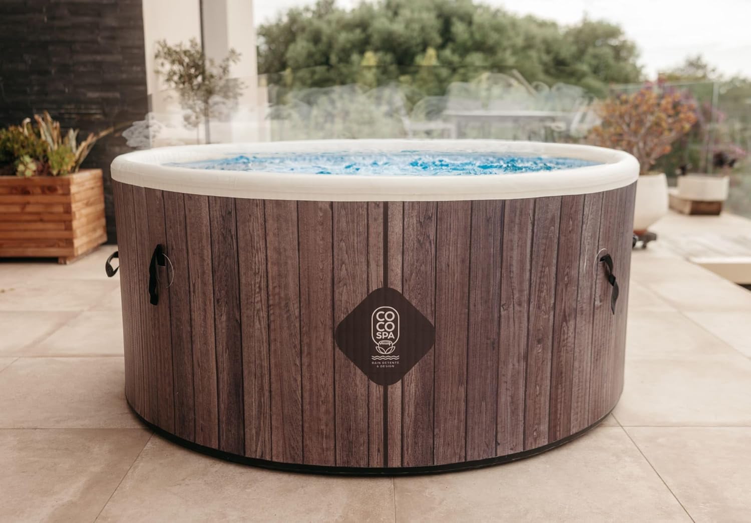 jardinito Helsinki Spa Gonflable - 150 cm de diamètre - 800 litres - Moteur 2240 W - 2 à 4 Personnes - Massage 140 Jets