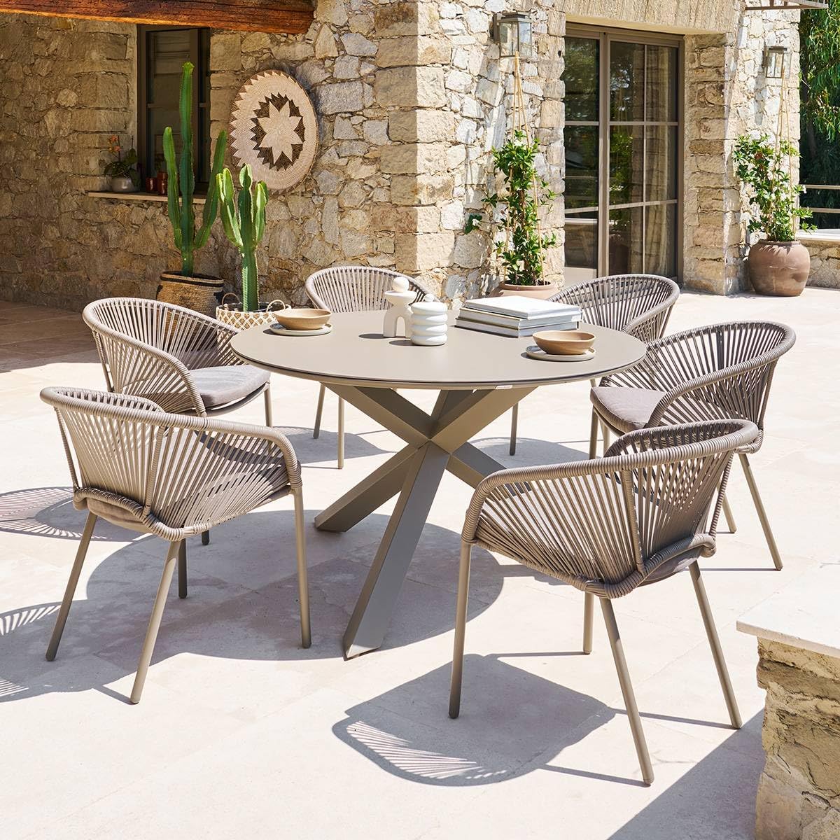 jardinito - Table de jardin Oryon - 130cm ronde - 6 places, coloris café