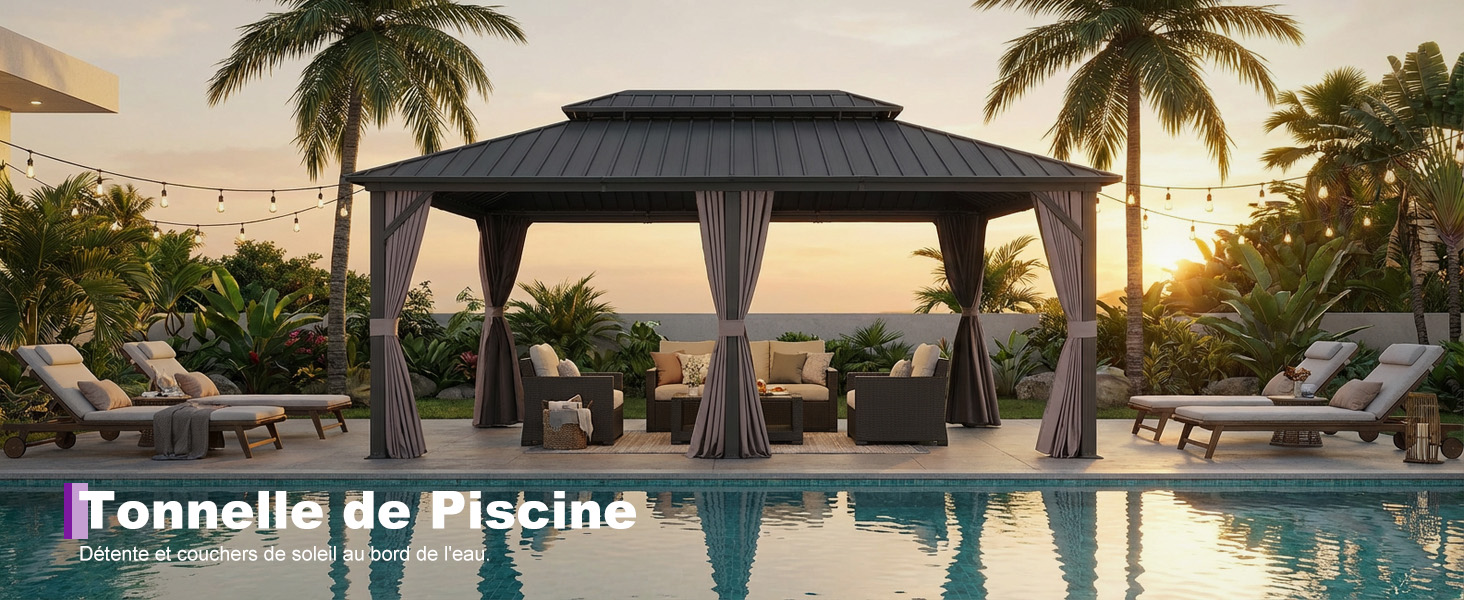Le texte indique « Tonnelle de Piscine » (belvédère de piscine). Belvédère hexagonale noire avec rideaux au bord de la piscine, flanquée de chaises longues et de palmiers au coucher du soleil.