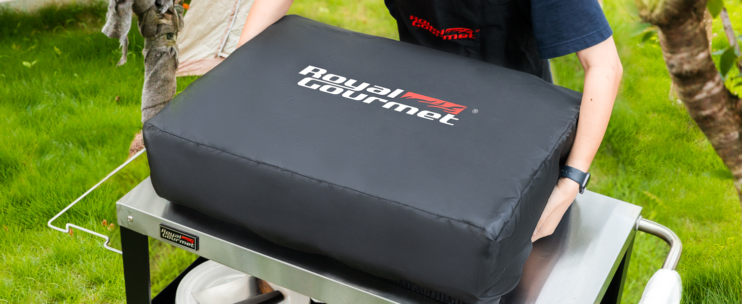 avec le logo « jardinito » sur un support en métal à l'extérieur. Il s'agit apparemment d'une housse de gril ou d'un accessoire pour la cuisine en extérieur.