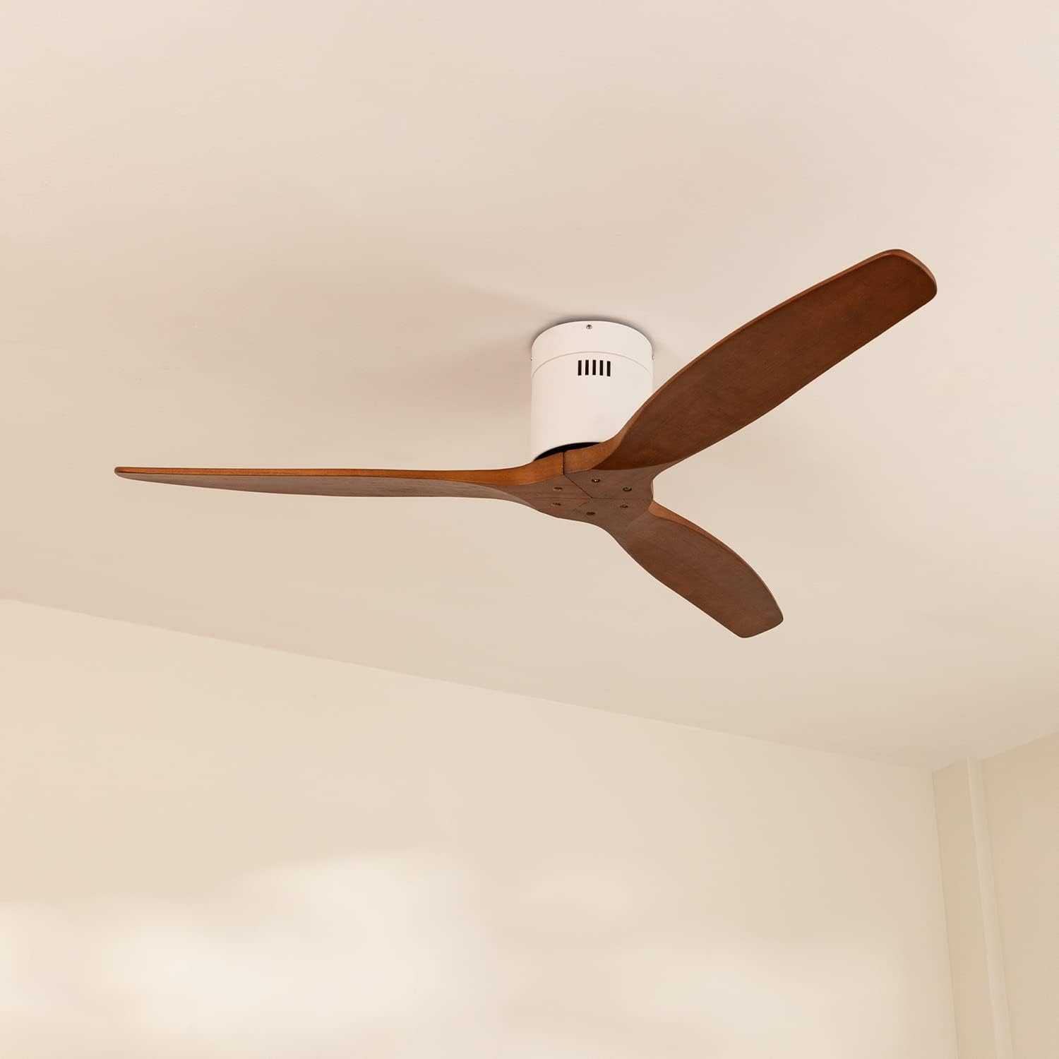 CREATE / WINDCALM M/Ventilateur de plafond ABS avec télécommande blanc pales effet bois foncé / 40W, Silencieux, Ø132 cm, 6 vitesses, minuterie, été-hiver, double hauteur